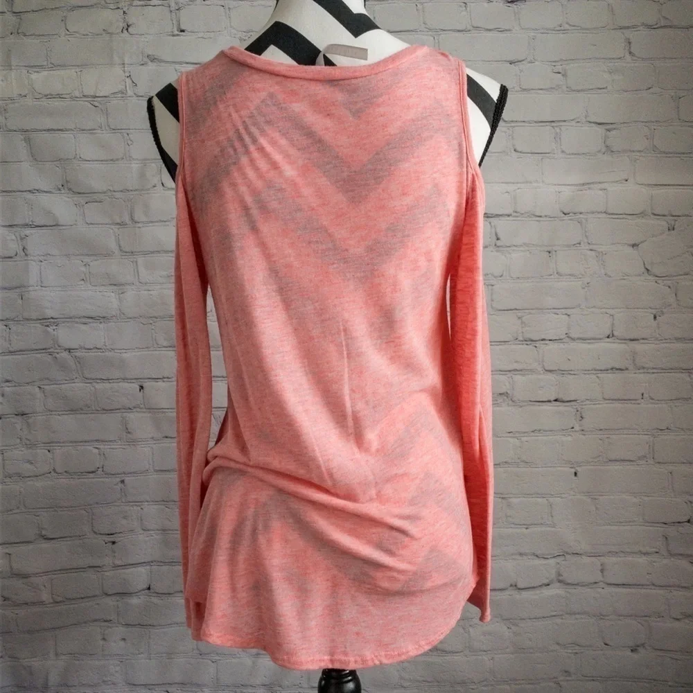Cold Shoulder Coral‎ Top Sz Med